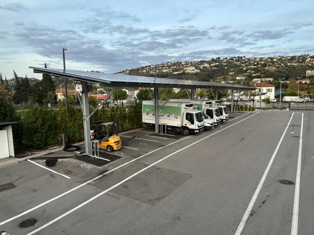 Ombrière photovoltaïque sur parking d’entreprise